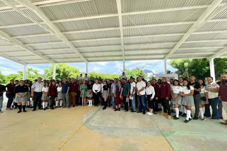 Inauguran techumbre en Cobaes 68 de Palmillas, en Escuinapa