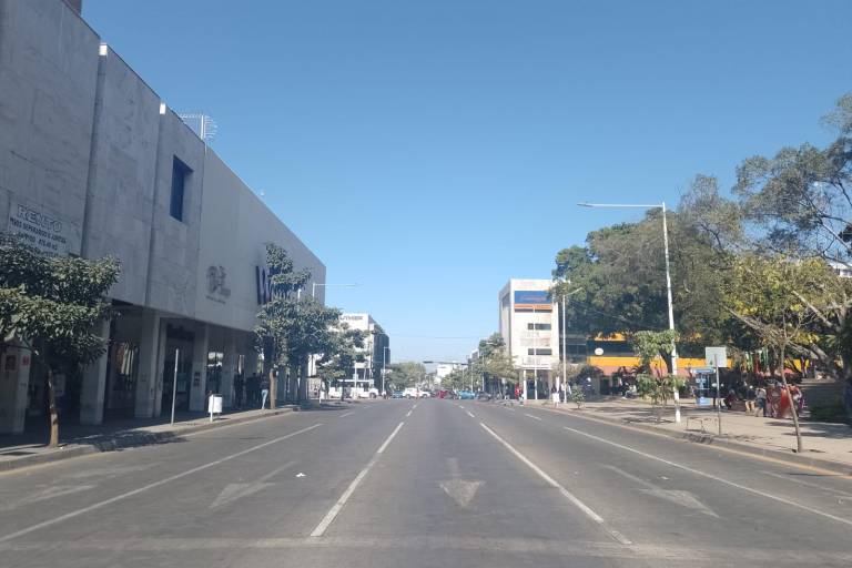 Cierran la Obregón por el Maratón de Culiacán y provocan caos vial