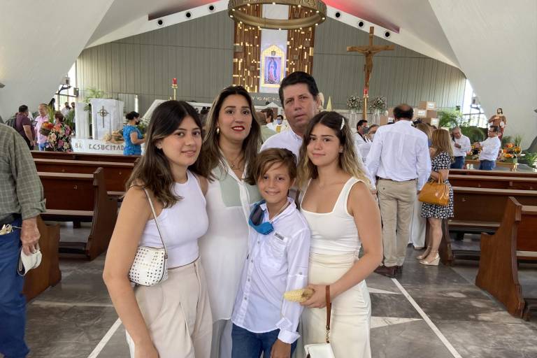 Los agricultores agradecen por el trabajo en el campo