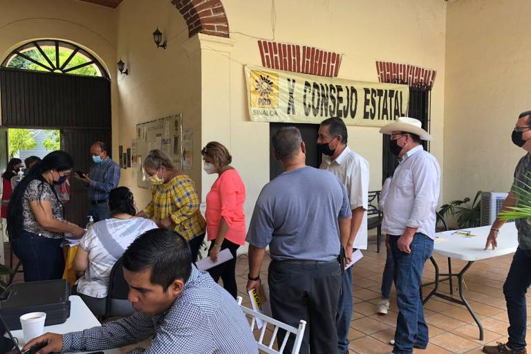 PRD registra a dos candidatos para la dirigencia en Sinaloa