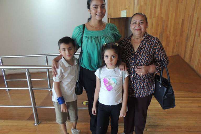 Participan niños y niñas en la primera edición de ‘Cuéntamelo otra vez’