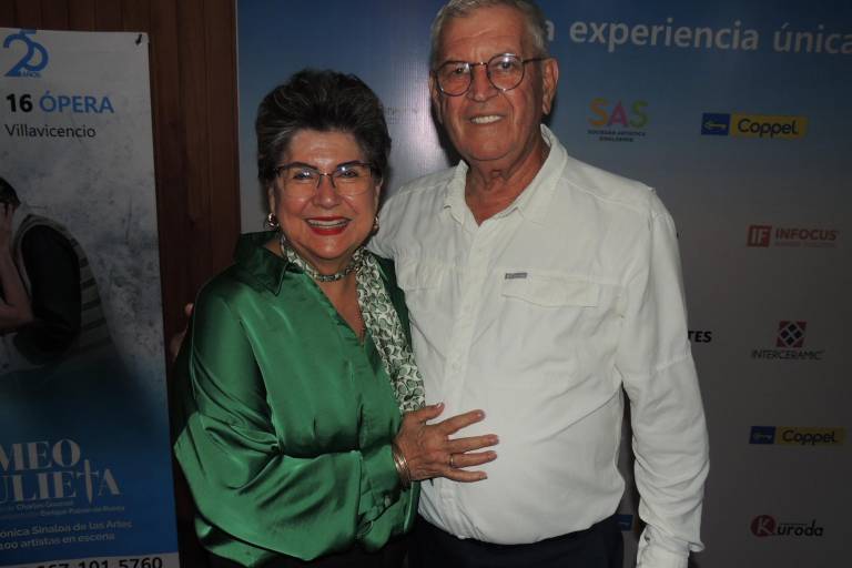 Regalan Julia y Tobías una noche memorable a sinaloenses