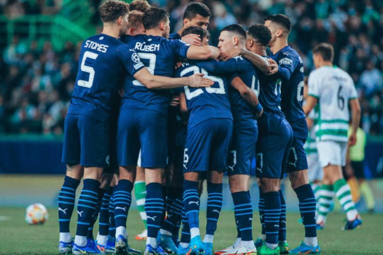 Manchester City goleó al Sporting y se acerca a cuartos de final