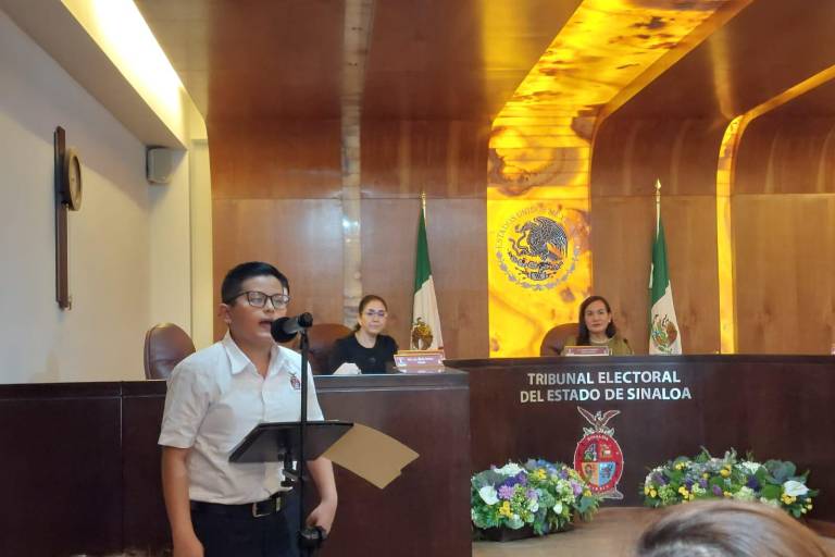 Reconocen a los niños por su papel en el Tribunal Infantil 2023