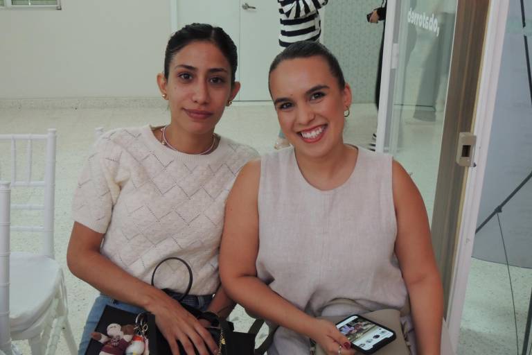 Cautiva Sbro Castil con su pasarela titulada ‘Volver a Florecer’