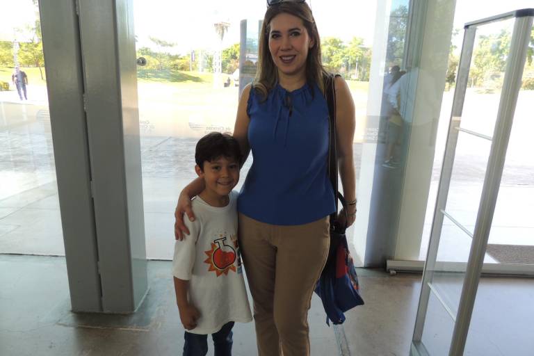 Conviven niños y niñas entre la ciencia y la diversión