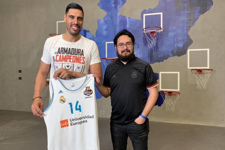 Gustavo Ayón, nombrado embajador del Jr. NBA en México