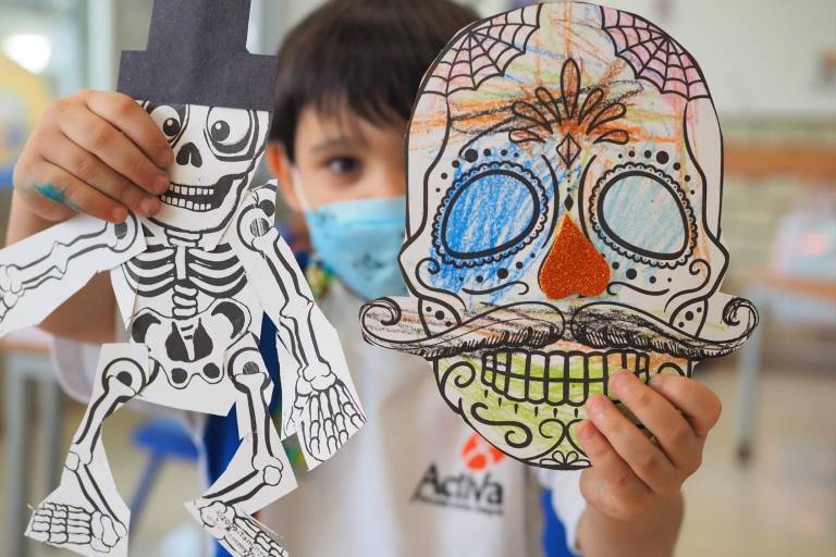 Celebran el Día de Muertos en la Activa Integral