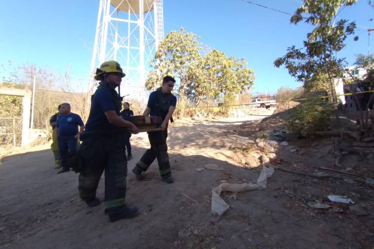 Muere mujer tras derrumbe; hay una lesionada