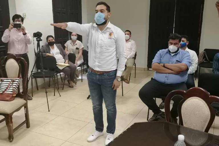 Cabildo de Rosario concede licencia a Alcalde, Tesorero y Secretario del Ayuntamiento