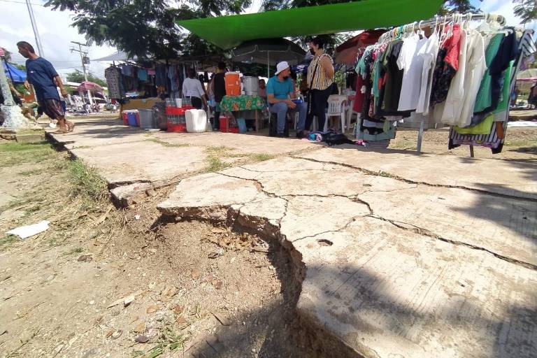 Piden remodelación de la plazuela Flores Magón en Mazatlán por desperfectos