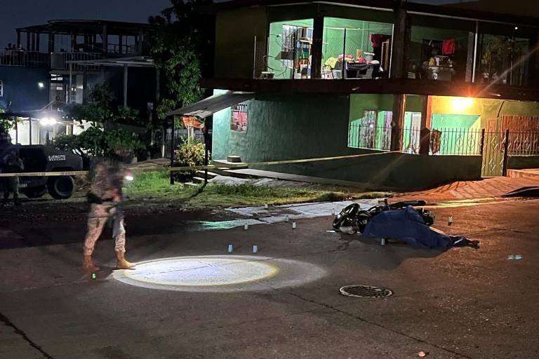 Matan a un motociclista en la vía pública de la colonia Aquiles Serdán, en Culiacán