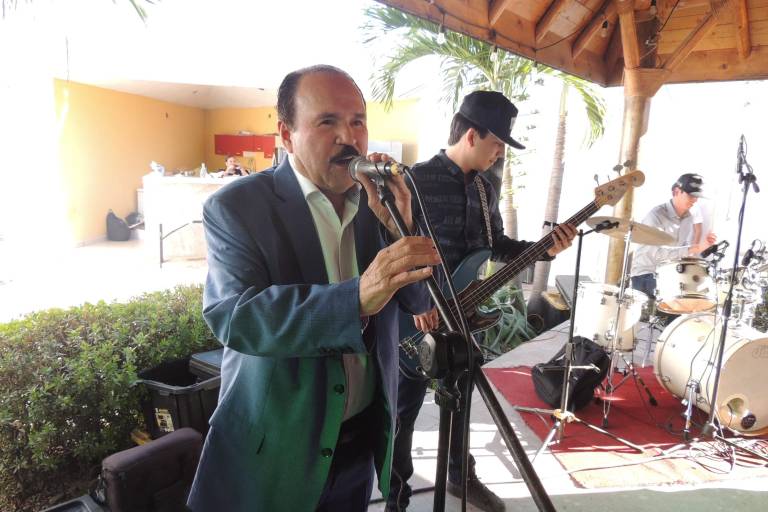 Celebran a Don Pepe Cabrera por sus 80 años de vida