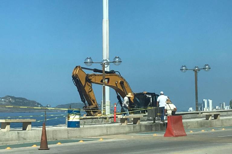 Empiezan a reparar la Glorieta Sánchez Taboada en Mazatlán