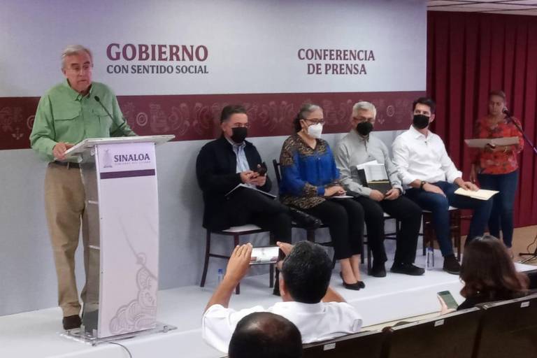 Son excesivos sueldos que perciben funcionarios de la UAS; ¿para qué quieren tanto dinero?, cuestiona el Gobernador