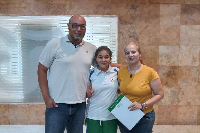 Egresa una generación más de alumnos del Instituto Senda