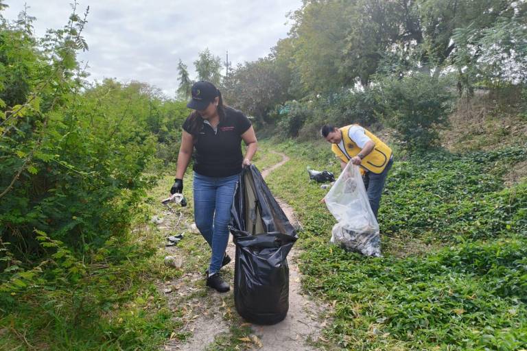 Realizan brigada de limpieza y conservación en el arroyo Juana Gómez de Escuinapa