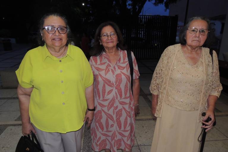 Celebran 50 años de amistad con misa de acción de gracias