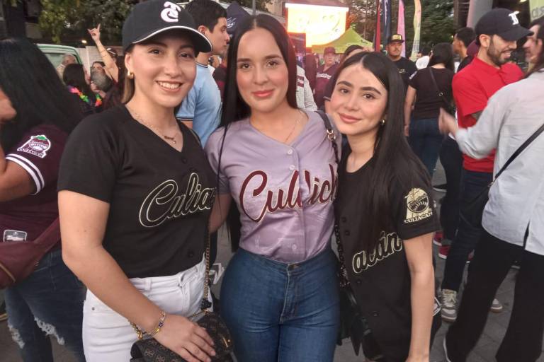 Festejan sinaloenses el inicio de la Temporada de Beisbol 2023-2024