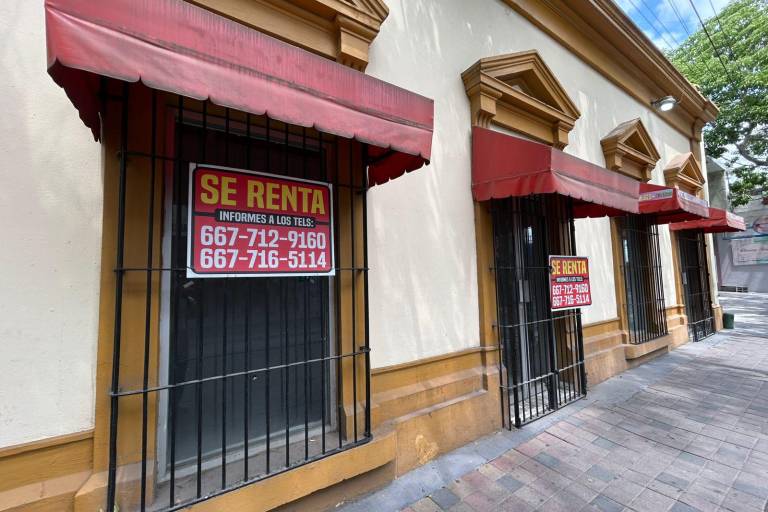 Avenida Morelos, vacía y golpeada por la violencia en Culiacán