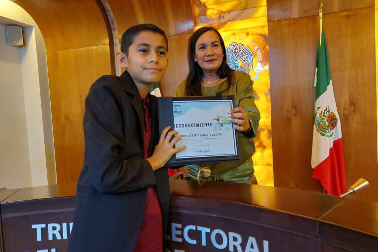 Reconocen a los niños por su papel en el Tribunal Infantil 2023