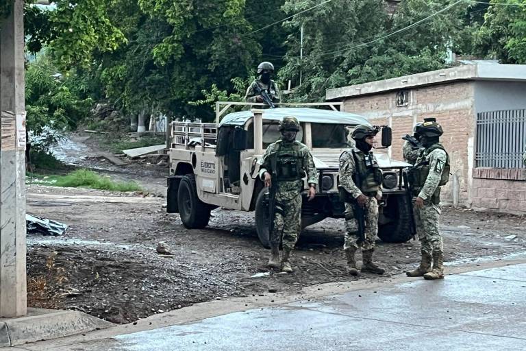 Ejército despliega operativo en la colonia 5 de febrero, al sur de Culiacán