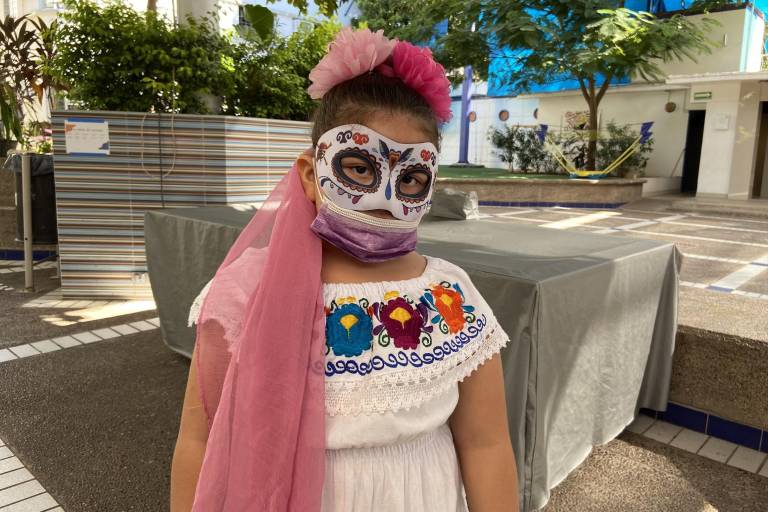 Celebran el Día de Muertos en la Activa Integral