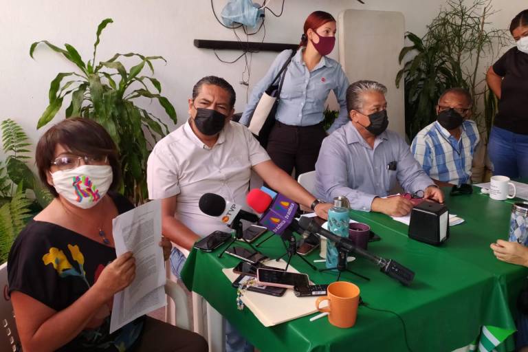 Ciudadanos se amparan en Mazatlán contra solicitud del certificado de vacunación en comercios