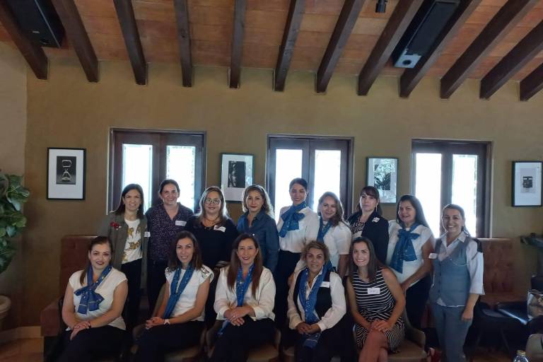 Imparten taller de capacitación