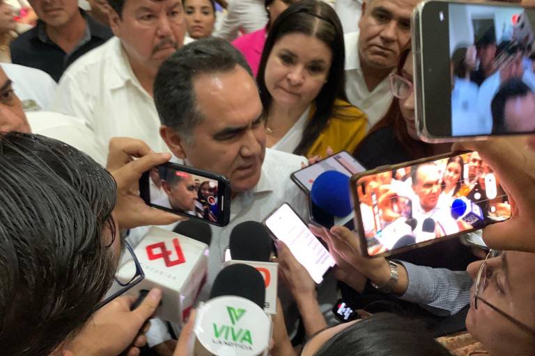 Tras maratónica audiencia de 12 horas, Juez vincula a proceso a Rector de la UAS