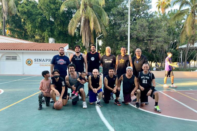 Lakers y Peludos Team disputarán la final del Torneo de Basquetbol Navideño