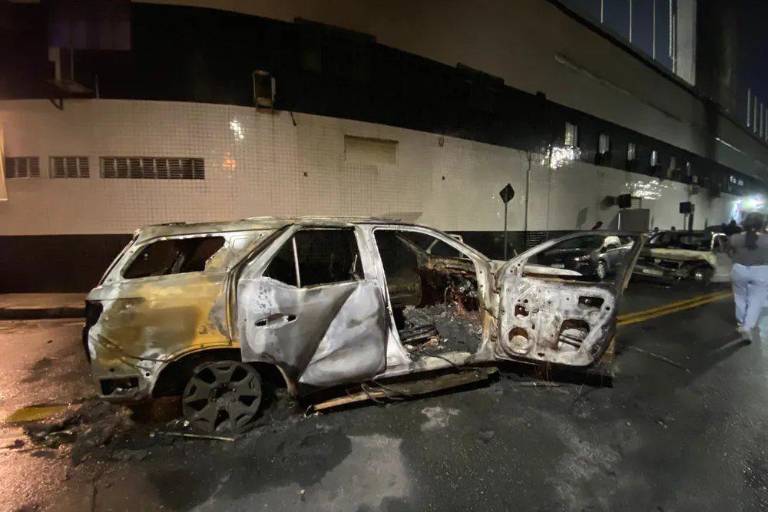 Hinchas del Santos de Brasil causan destrozos tras histórico descenso del equipo