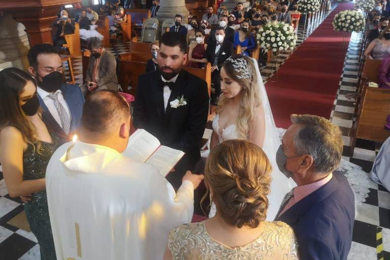 José Urquidy, pítcher de los Astros de Houston, contrae nupcias con Estefanía Durán, en Mazatlán