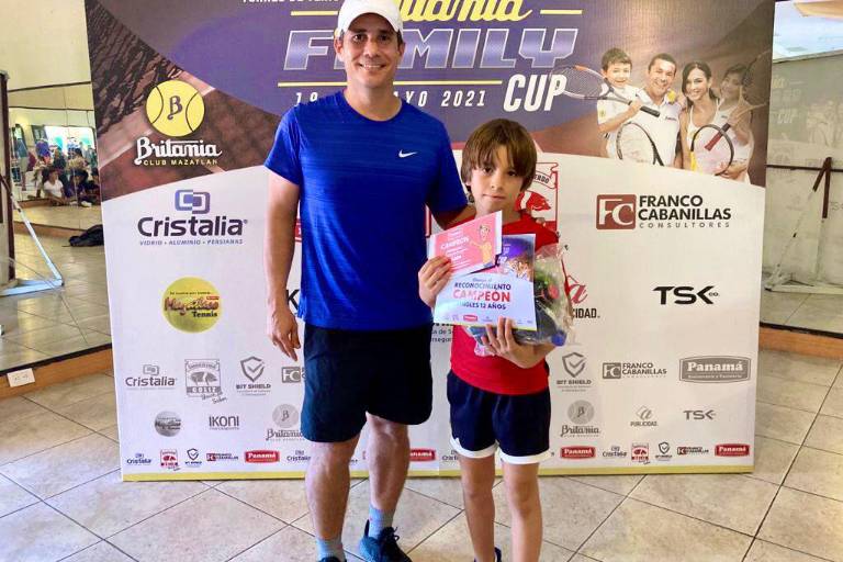 Premian a los campeones del Britania Family Cup 2021