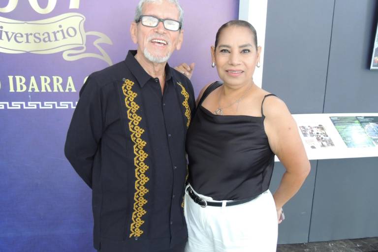 Celebran familia y amigos la trayectoria de Santiago Ibarra