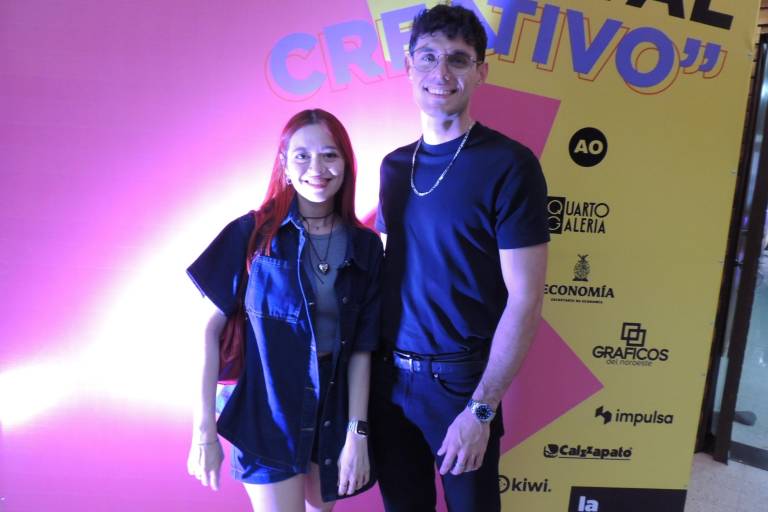 Cautiva Sbro Castil con su pasarela titulada ‘Volver a Florecer’