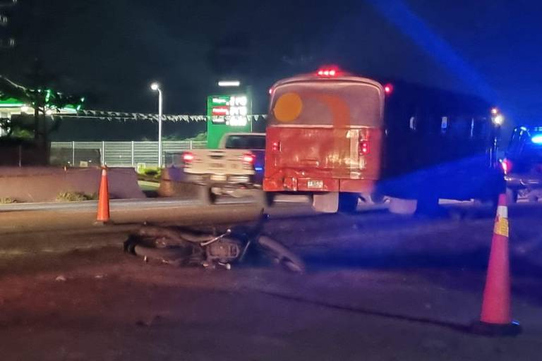 Muere motociclista tras ser arrollado por camión en el Piggy Back