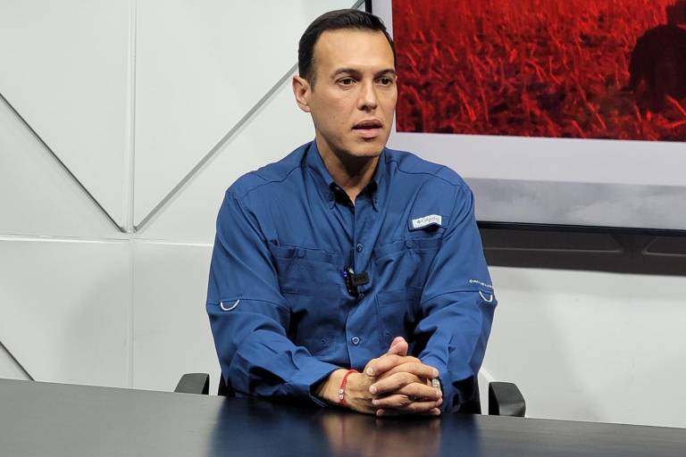 “No los vamos a abandonar”, dice Jesús Ibarra a agricultores, tras ser electo como diputado federal