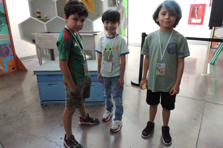 Conviven niños y niñas entre la ciencia y la diversión