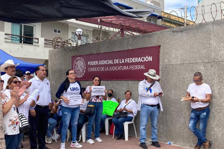 Apoyan Facultad de Derecho de la UAS y agrupaciones a trabajadores del PJF en paro