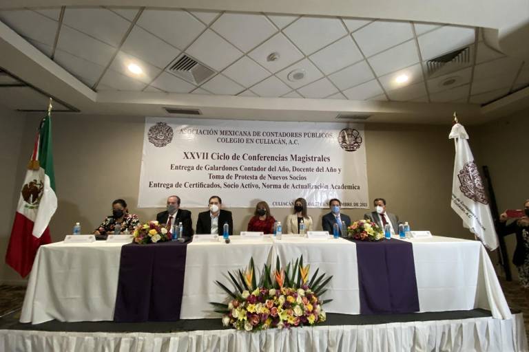 Es Martín Osuna el Contador del Año