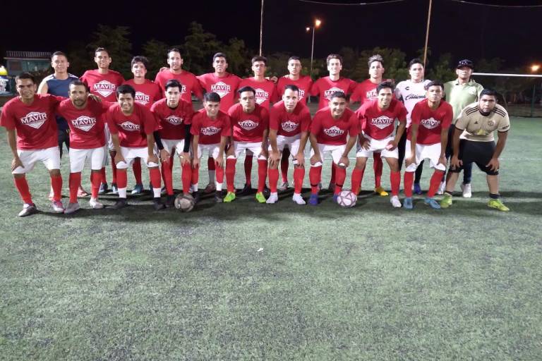 La Primera Fuerza, con pie y medio en el Estatal de Futbol Libre