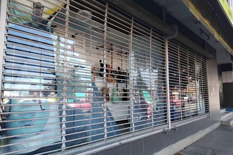 Asaltan tienda de instrumentos musicales en el Centro de Culiacán