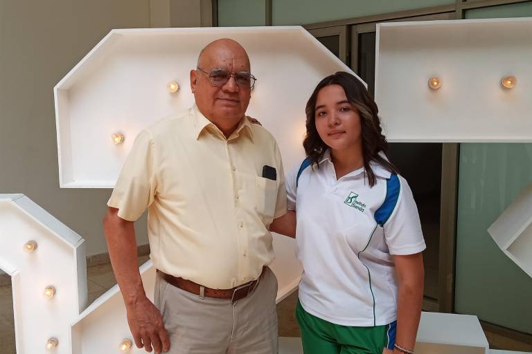 Egresa una generación más de alumnos del Instituto Senda