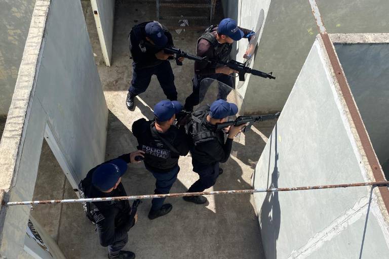 Unipol capacita a 35 futuros policías estatales para el tema de violencia familiar