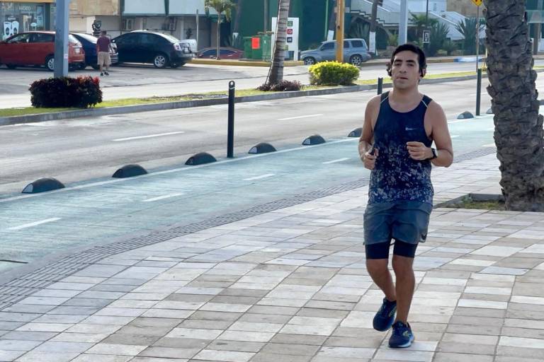 Germán Díaz tiene su propio Maratón y corre los 42K en el Malecón de Mazatlán