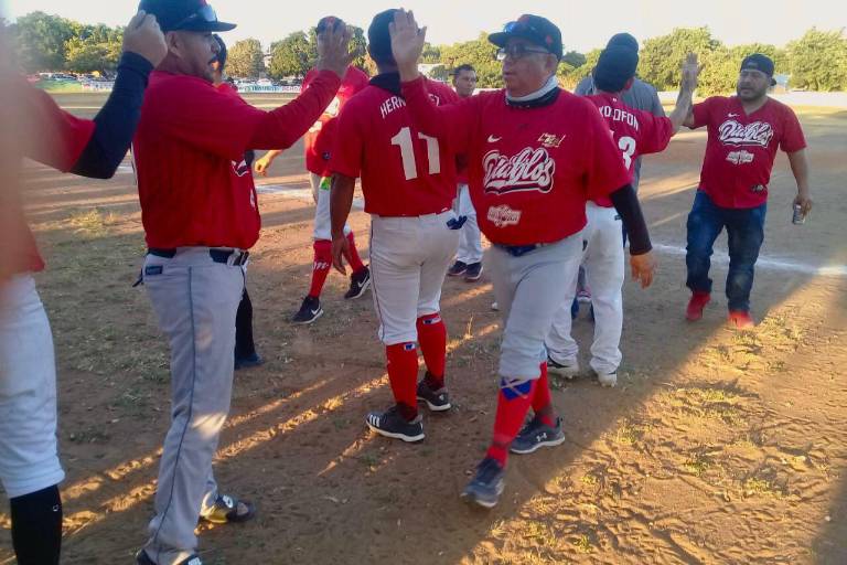 Materiales Gutiérrez aventaja semifinal en Liga de Beisbol CB