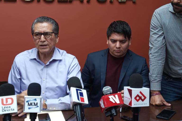 Pedro Lobo admite pagar colegiaturas de trabajadora del Congreso