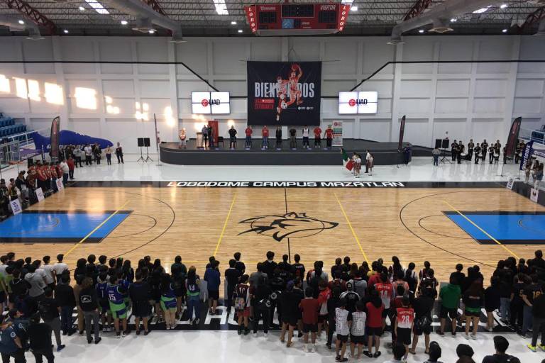 Inauguran Liga Estudiantil UAD de Baloncesto y Futbol Barda en el Lobo Dome