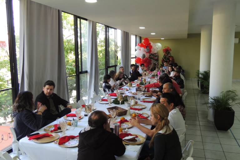 Celebran colaboradores de Noroeste la Navidad con rico desayuno